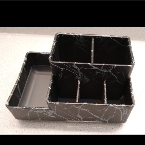 New - Toothbrush Holder,Bathroom Organizer, Multifunctional Storage - Picture 2 of 8